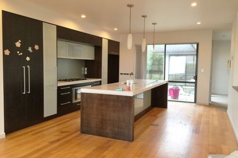 Photo of property in 16 Tekapo Rise, Fairview Heights, Auckland, 0632