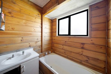 Photo of property in 80 Cottingham Crescent, Mangere East, Auckland, 2024