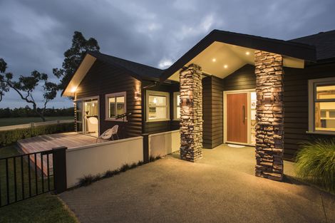 Photo of property in 2 Charteris Rise, Riverdale, Gisborne, 4010