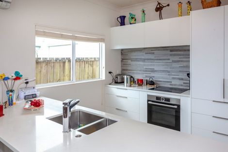 Photo of property in 200 Mayfair Avenue, Whangamata, 3620