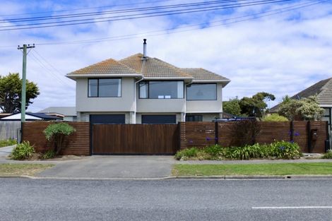 Photo of property in 443 Marine Parade, South New Brighton, Christchurch, 8062