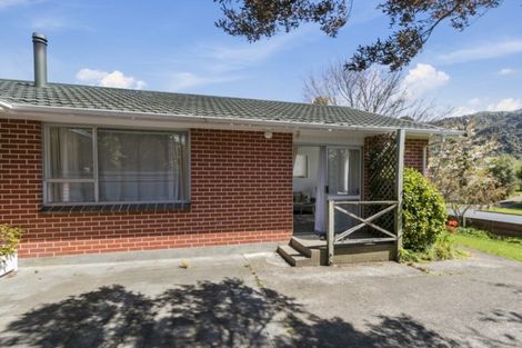 Photo of property in 50 California Drive, Totara Park, Upper Hutt, 5018