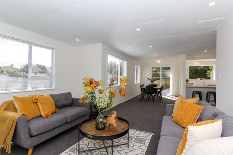 Photo of property in 2 Wayne Place, Ferndale, New Plymouth, 4310