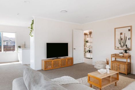 Photo of property in 142 Evans Road, Papamoa Beach, Papamoa, 3118