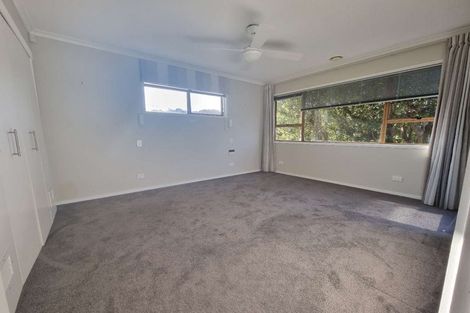 Photo of property in 4 King Richard Place, Browns Bay, Auckland, 0630
