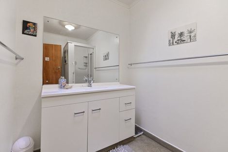 Photo of property in 300 Southland Road, Hastings, 4122