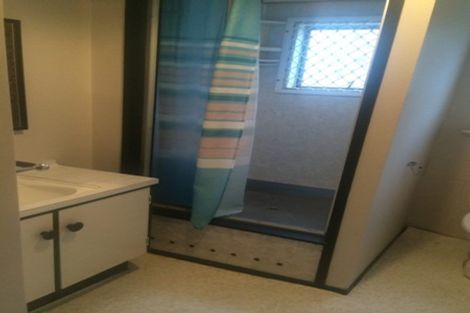 Photo of property in 1/533 Beach Road, Murrays Bay, Auckland, 0630