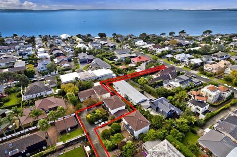 Photo of property in 2/4 Frater Avenue, Milford, Auckland, 0620
