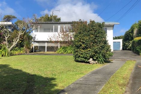 Photo of property in 17 Rimu Road, Stanmore Bay, Whangaparaoa, 0932