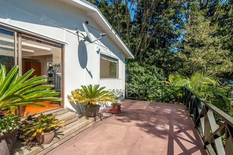 Photo of property in 165 Laingholm Drive, Laingholm, Auckland, 0604