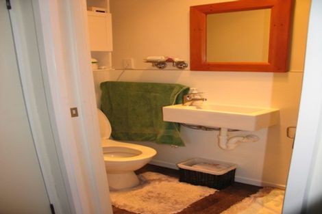 Photo of property in 6 Tybalt Street, Stratford, 4332