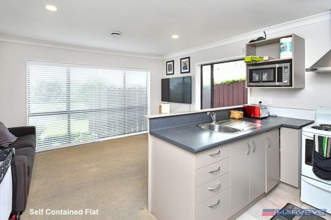 Photo of property in 49 Kuripaka Crescent, The Gardens, Auckland, 2105