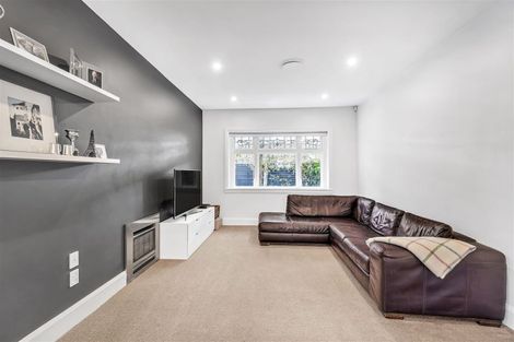 Photo of property in 49 Hartley Avenue, Strowan, Christchurch, 8052