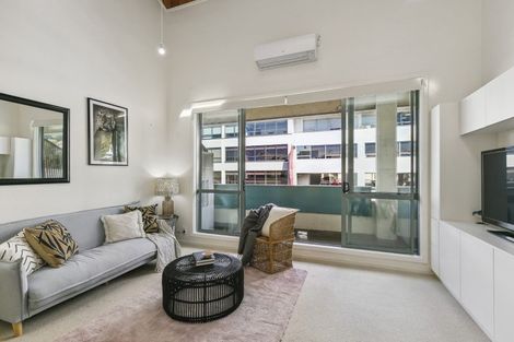 Photo of property in Metro Apartments, 4/220 Thorndon Quay, Pipitea, Wellington, 6011
