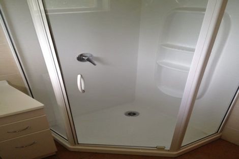 Photo of property in 2/78 Chivalry Road, Glenfield, Auckland, 0629