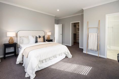 Photo of property in 82 Grey Street, Cambridge, 3434