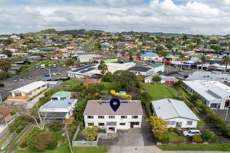 Photo of property in 13 Wallis Street, Raglan, 3225