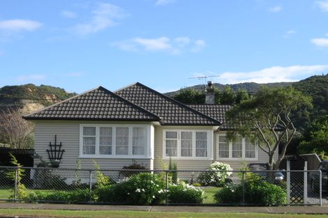 Photo of property in 1317 High Street, Taita, Lower Hutt, 5011