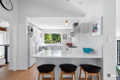 Photo of property in 6 Corrondella Grove, Belmont, Lower Hutt, 5010