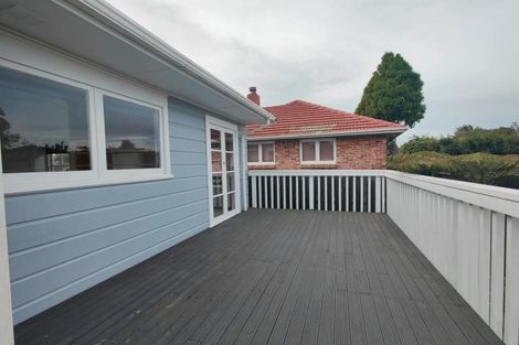 Photo of property in 33b Gill Avenue, Te Atatu Peninsula, Auckland, 0610