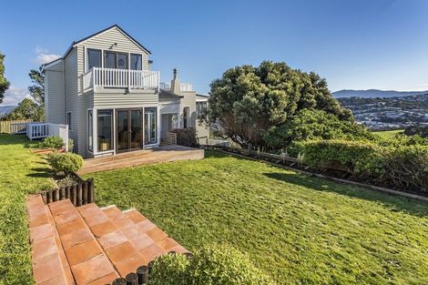 Photo of property in 124 Seatoun Heights Road, Seatoun, Wellington, 6022