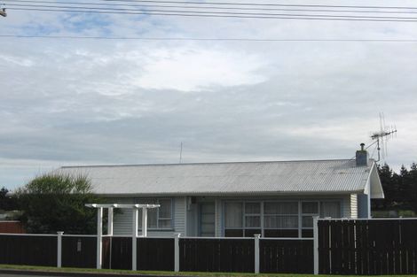 Photo of property in 55 Mosston Road, Castlecliff, Whanganui, 4501