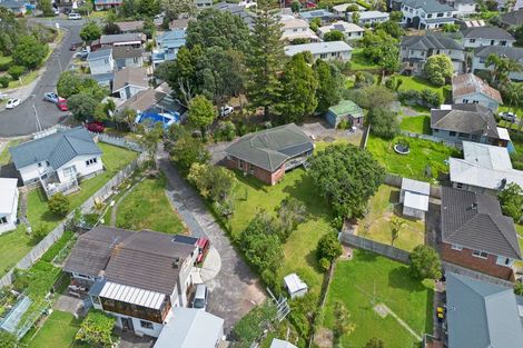 Photo of property in 10 Avalon Place, Glenfield, Auckland, 0629