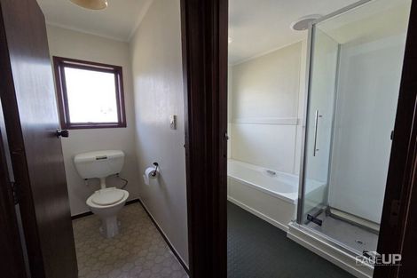 Photo of property in 4 Louise Place, Browns Bay, Auckland, 0630