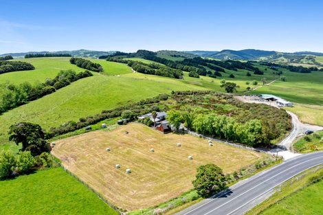 Photo of property in 310 Waiteitei Road, Wellsford, 0974