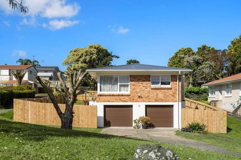 Photo of property in 1/40 Cheval Drive, Totara Vale, Auckland, 0629