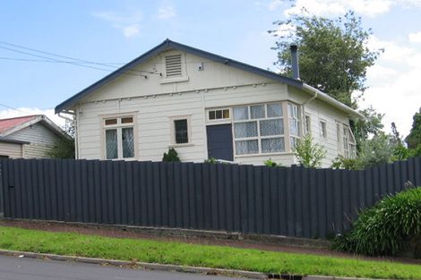 Photo of property in 241 Whitney Street, Blockhouse Bay, Auckland, 0600