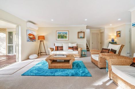 Photo of property in 22 Bermuda Place, One Tree Point, 0118