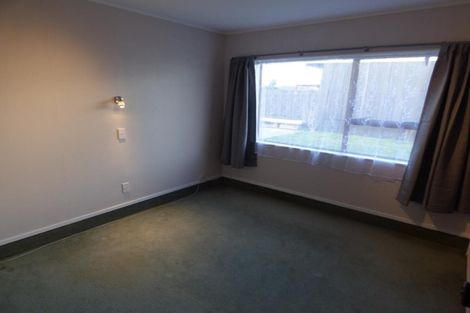 Photo of property in 17a Edgewater Parade, Waiuku, 2123