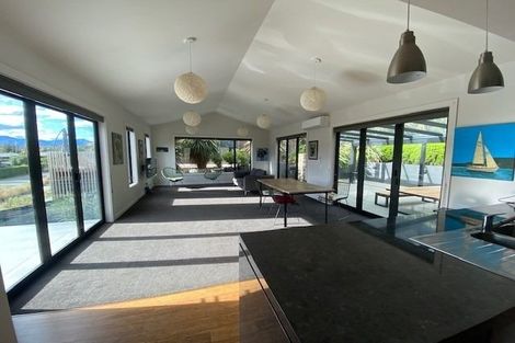 Photo of property in 17 Rannoch Drive, Jacks Point, Queenstown, 9371