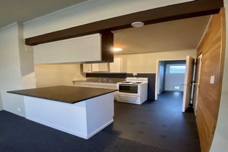 Photo of property in 7a Chetwode Grove, Newlands, Wellington, 6037