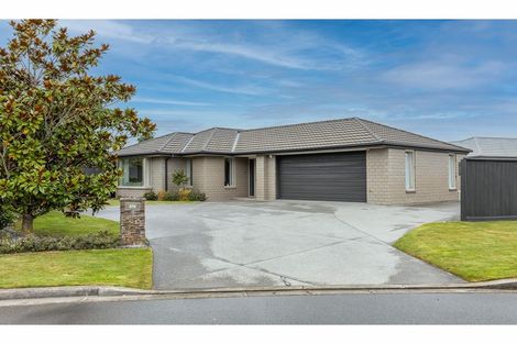 Photo of property in 5 Cyclamen Place, Aidanfield, Christchurch, 8025