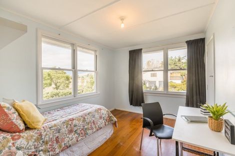 Photo of property in 3 Gates Road, Waikanae Beach, Waikanae, 5036