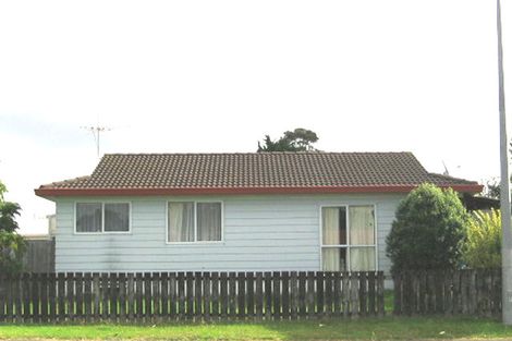 Photo of property in 1/212 Waitemata Drive, Ranui, Auckland, 0612