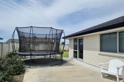 Photo of property in 3 Maries Way, Waipu, 0510