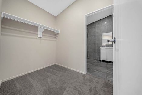 Photo of property in 20 Millcroft Lane, Ranui, Auckland, 0612