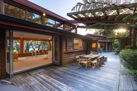 Photo of property in 68-70 Matakatia Parade, Matakatia, Whangaparaoa, 0930