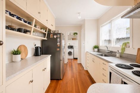 Photo of property in 61 Carrington Avenue, Silverdale, Hamilton, 3216