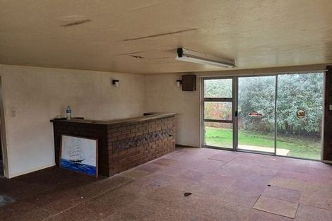 Photo of property in 3 Waters Place, New Lynn, Auckland, 0600