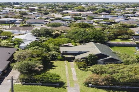 Photo of property in 76 Bryndwr Road, Bryndwr, Christchurch, 8052