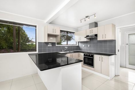 Photo of property in 10 Goldnib Place, Randwick Park, Auckland, 2105