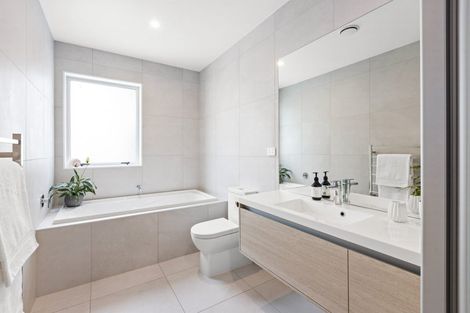 Photo of property in 19 Kuku Avenue, Red Beach, 0932