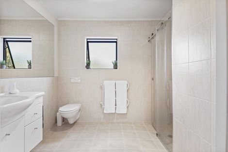 Photo of property in 5 Landell Place, Harrowfield, Hamilton, 3210