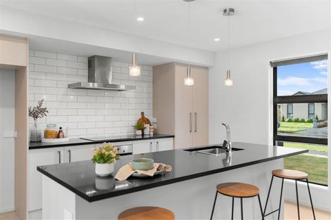 Photo of property in 17 Allied Road, Halswell, Christchurch, 8025