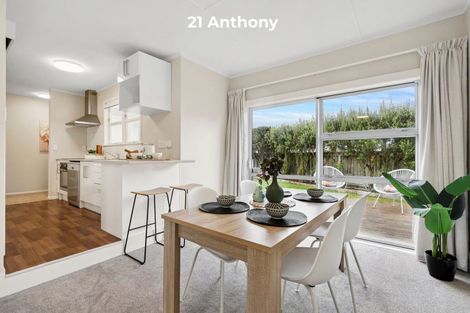 Photo of property in 21 Anthony Grove, Paraparaumu Beach, Paraparaumu, 5032