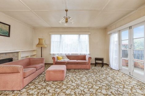 Photo of property in 2/13 Puketapu Road, Taradale, Napier, 4112